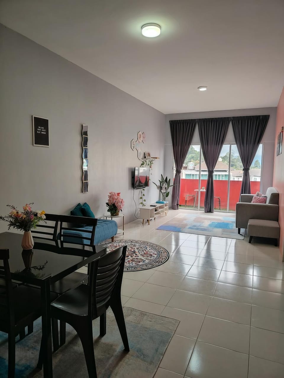 Living room, Seating area, Dining area
