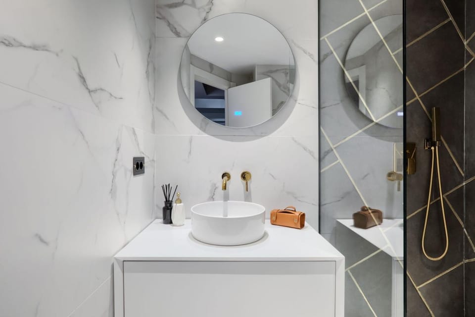 Shower, Bathroom