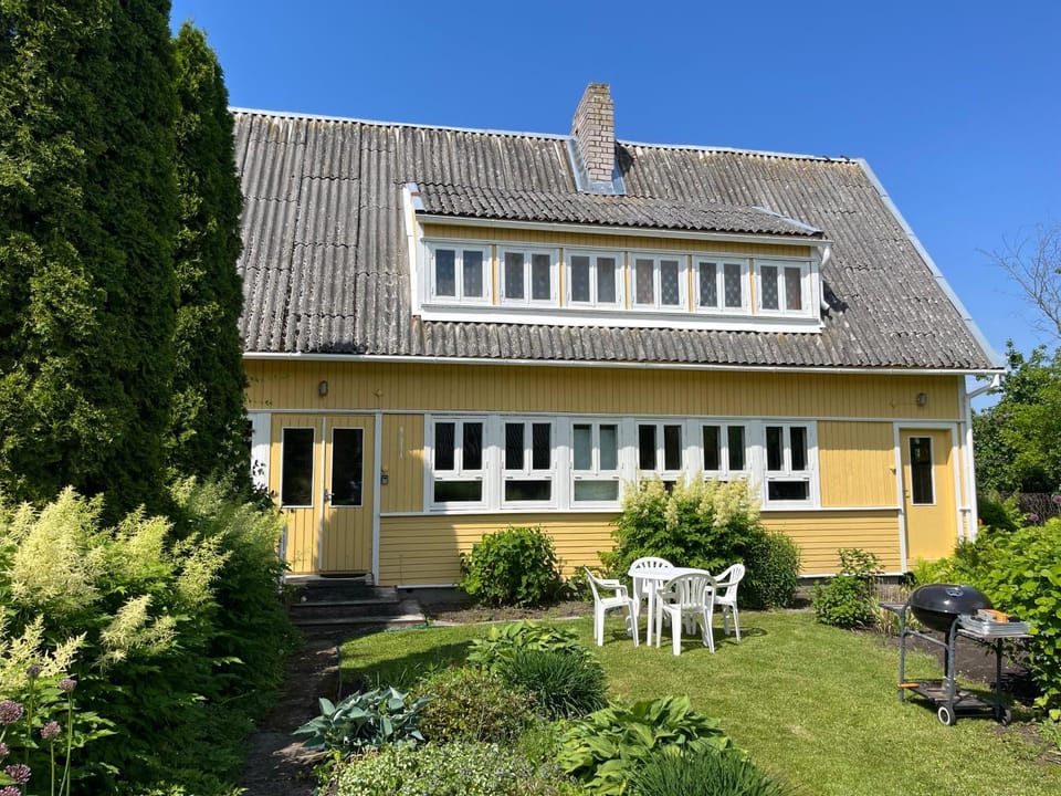 Property building, BBQ facilities, Garden, Garden view, furniture