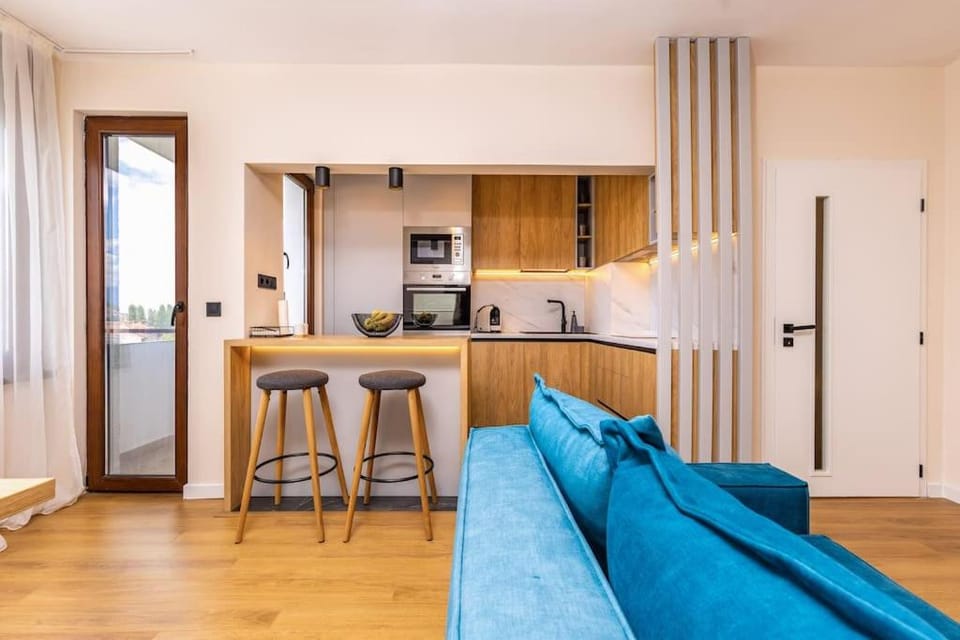 Kitchen or kitchenette, Living room, Dining area, minibar, oven, stove, toaster