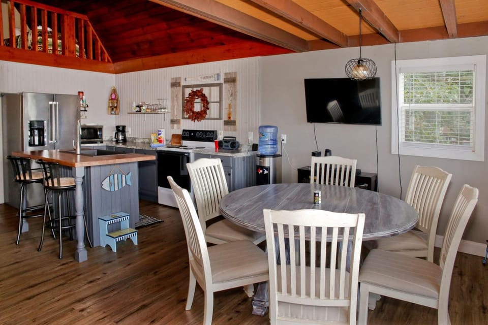The Fish Inn House in Keuka Lake