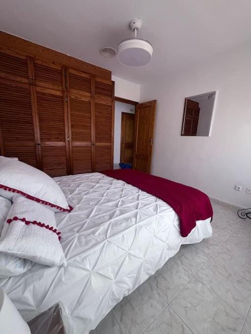 Photo of the whole room, wardrobe