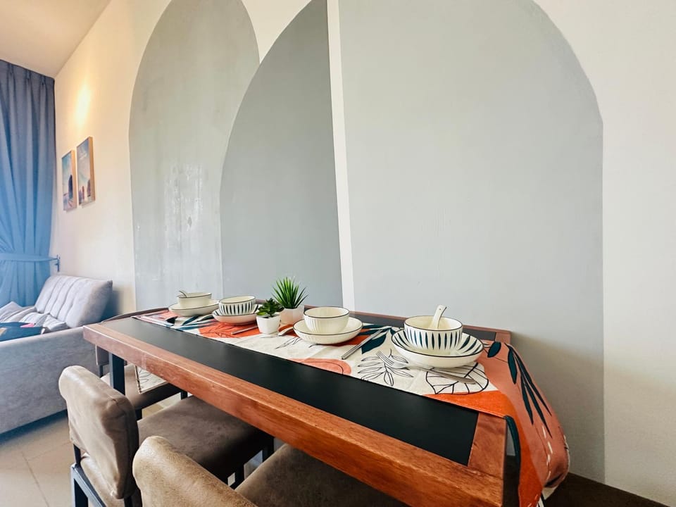 Living room, Dining area