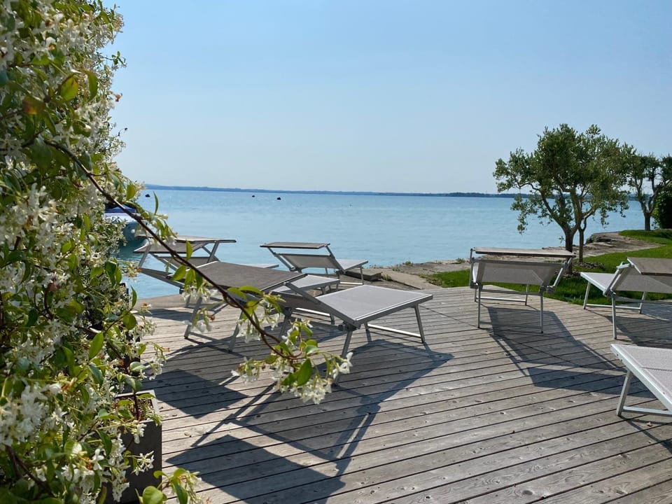 Spring, Day, Natural landscape, Beach, Lake view, Sea view, sunbed