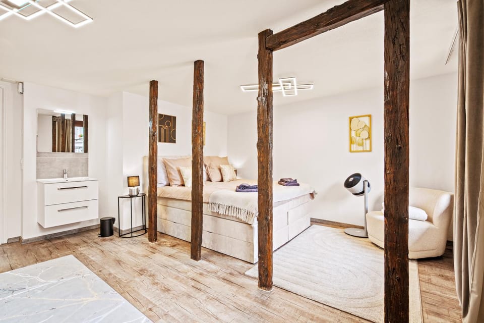 Bed, Photo of the whole room, Bedroom