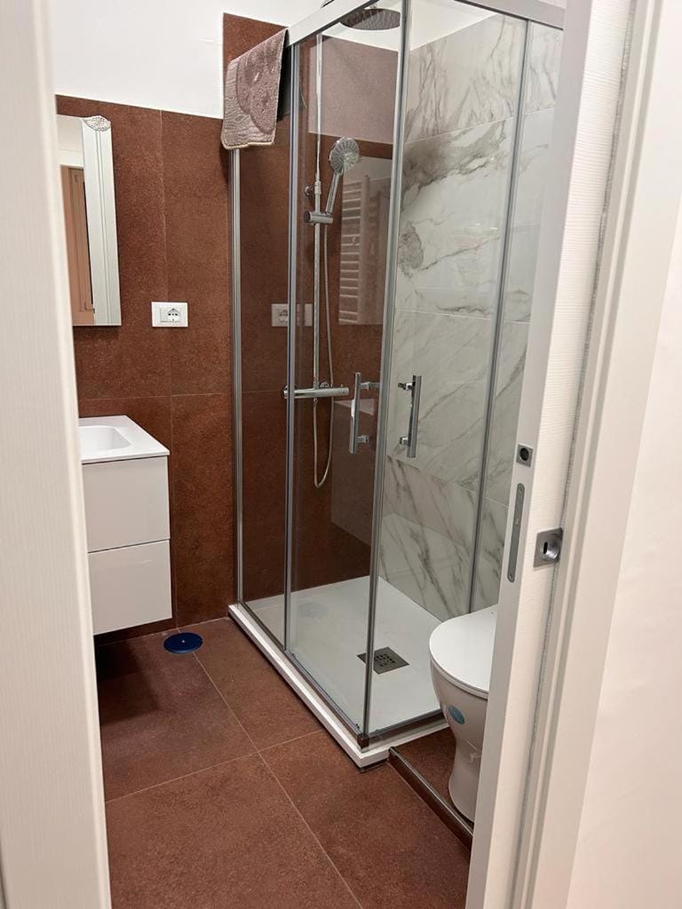 Shower, Bathroom