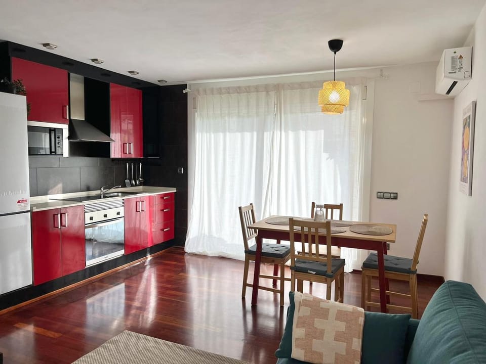 Kitchen or kitchenette, Living room, Dining area, oven, stove