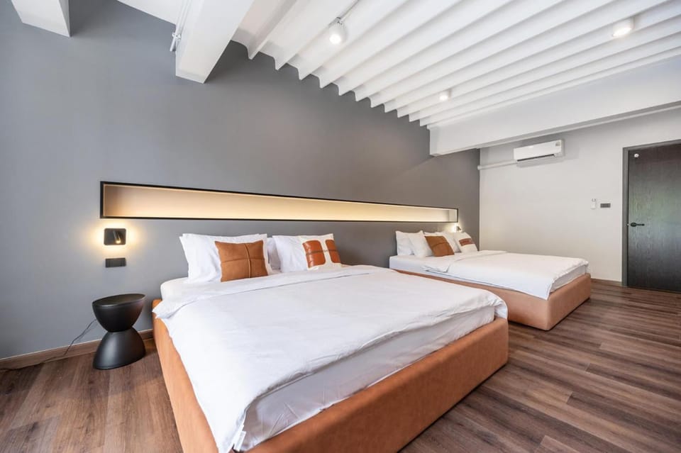 Bed, Bedroom, air conditioner
