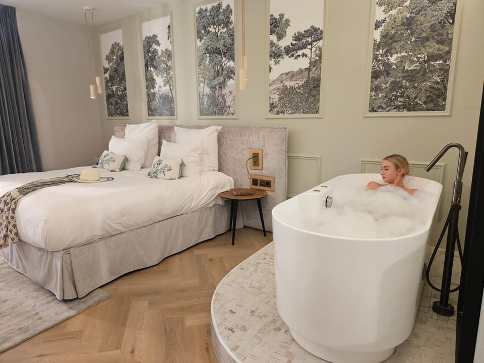 L'Orée du Bois - Hôtel & Spa Hotel in Occitanie