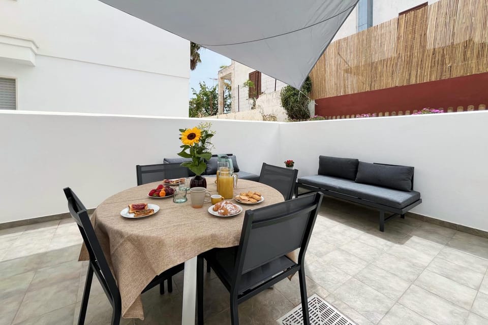 Patio, View (from property/room), Balcony/Terrace