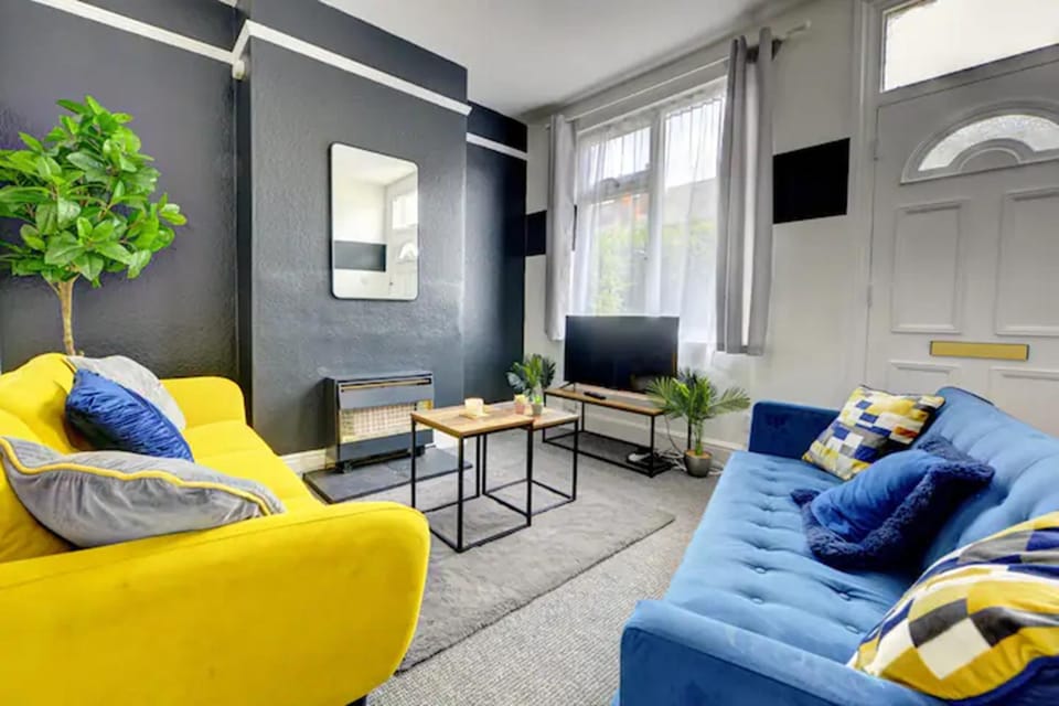 TV and multimedia, Living room, Seating area