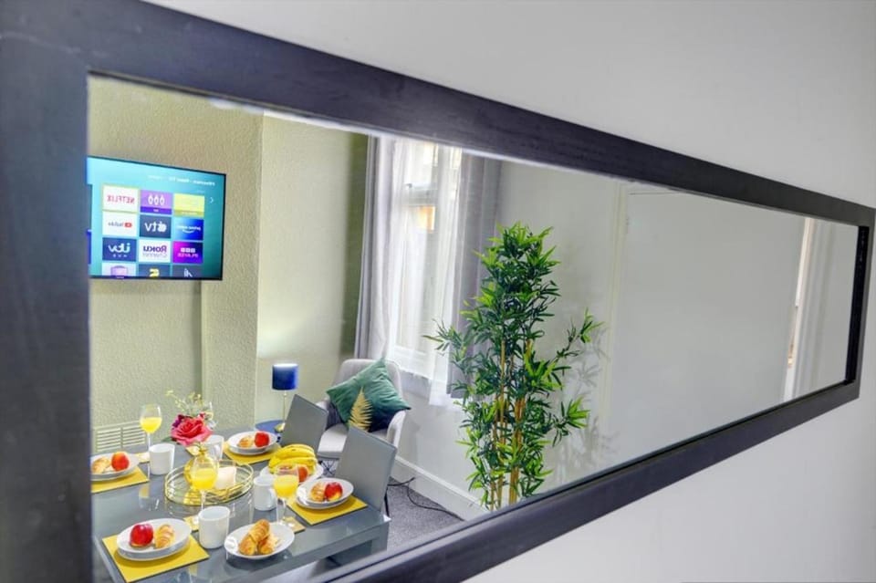 Food close-up, Decorative detail, Dining area, Food