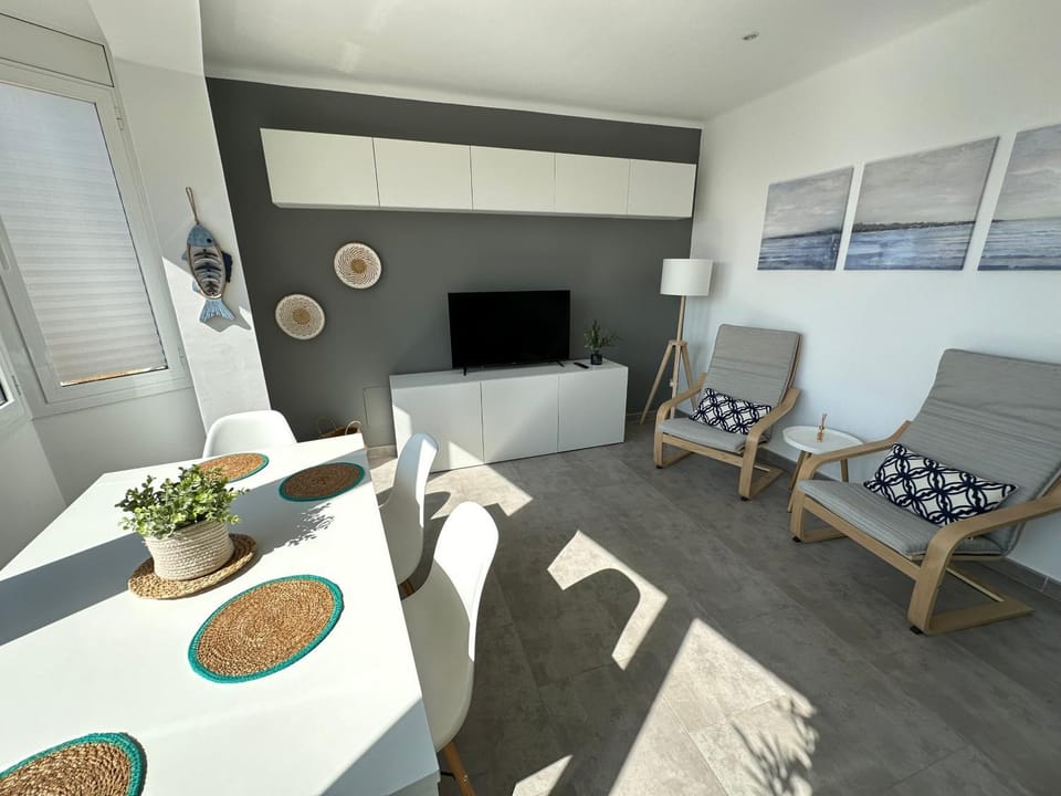 TV and multimedia, Living room, Dining area