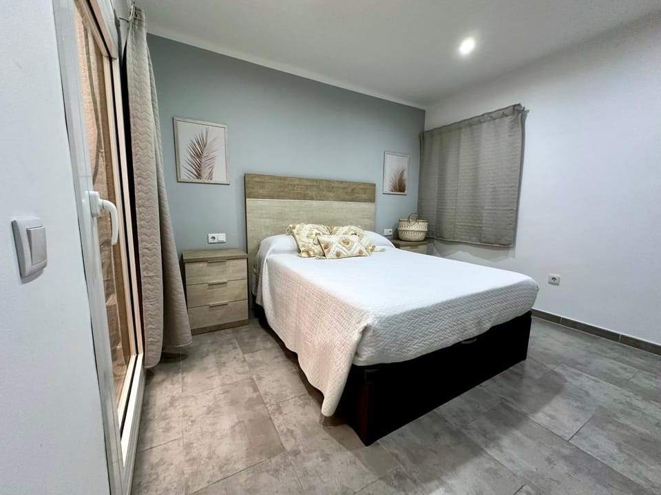 Bed, Photo of the whole room, Bedroom, towels, wardrobe