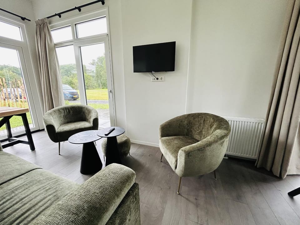 Communal lounge/ TV room, Living room