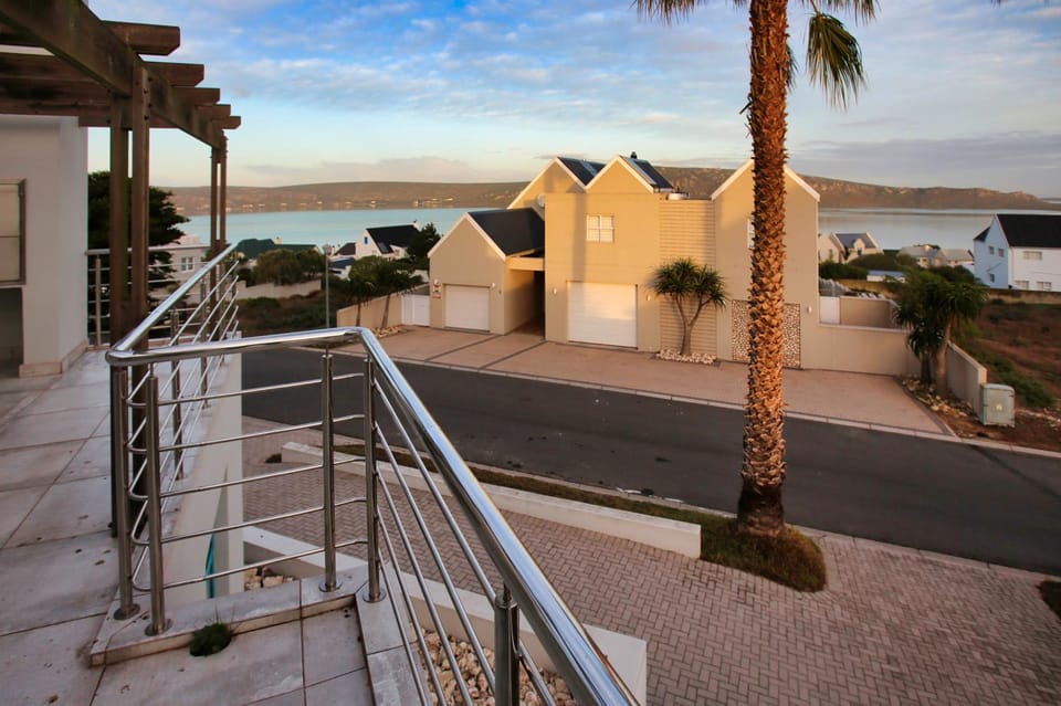 Property building, Neighbourhood, Natural landscape, Sea view