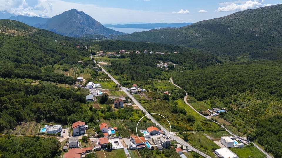 Natural landscape, Mountain view, Street view