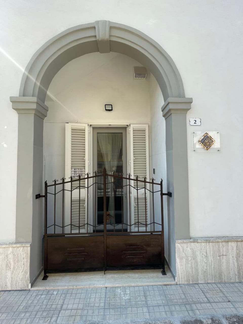 Facade/entrance