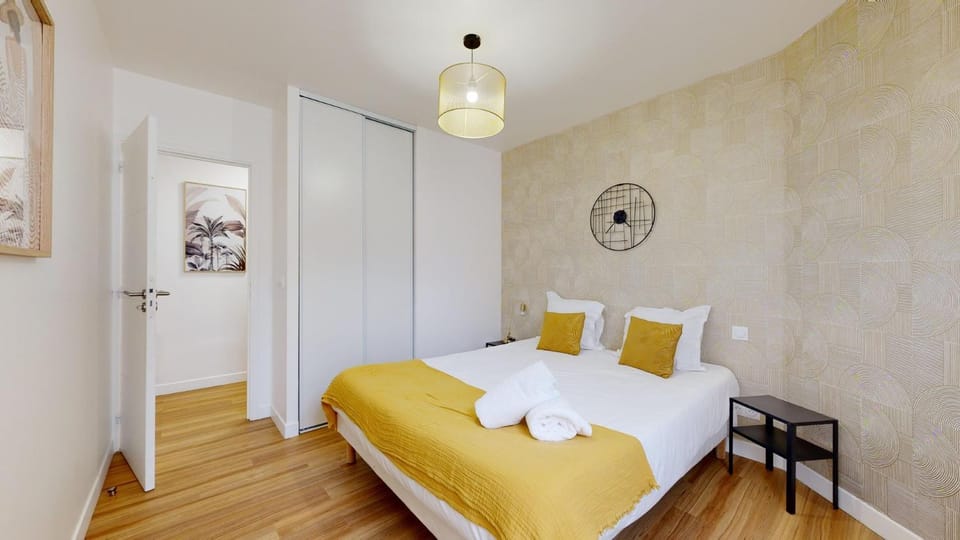 Bed, Bedroom, wardrobe