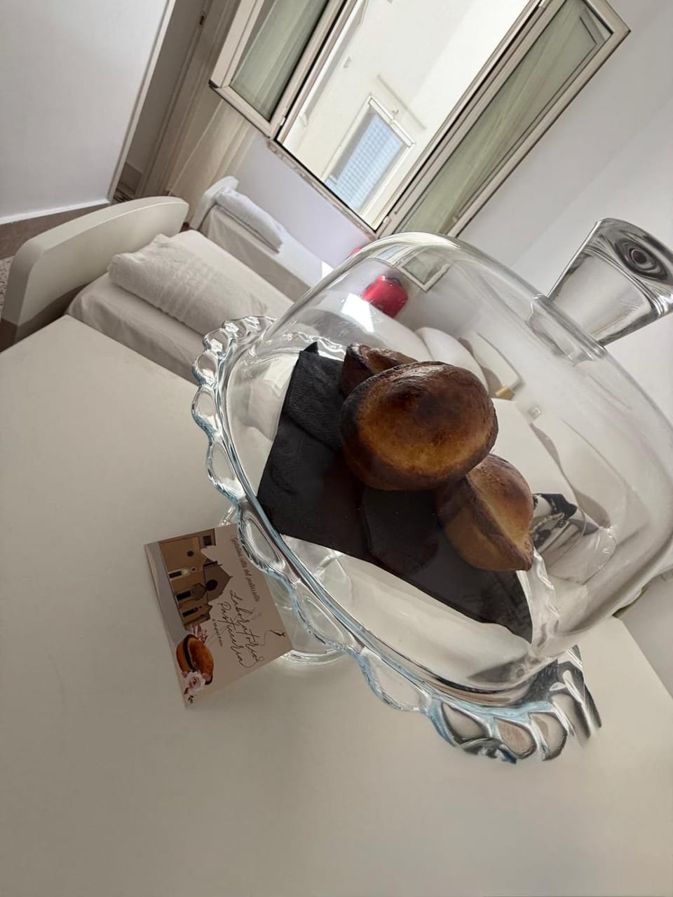 Bed, Food