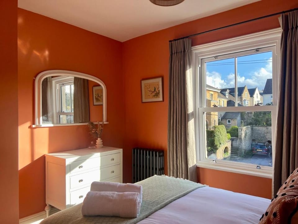 Stylish Victorian Home - Central Frome House in Frome