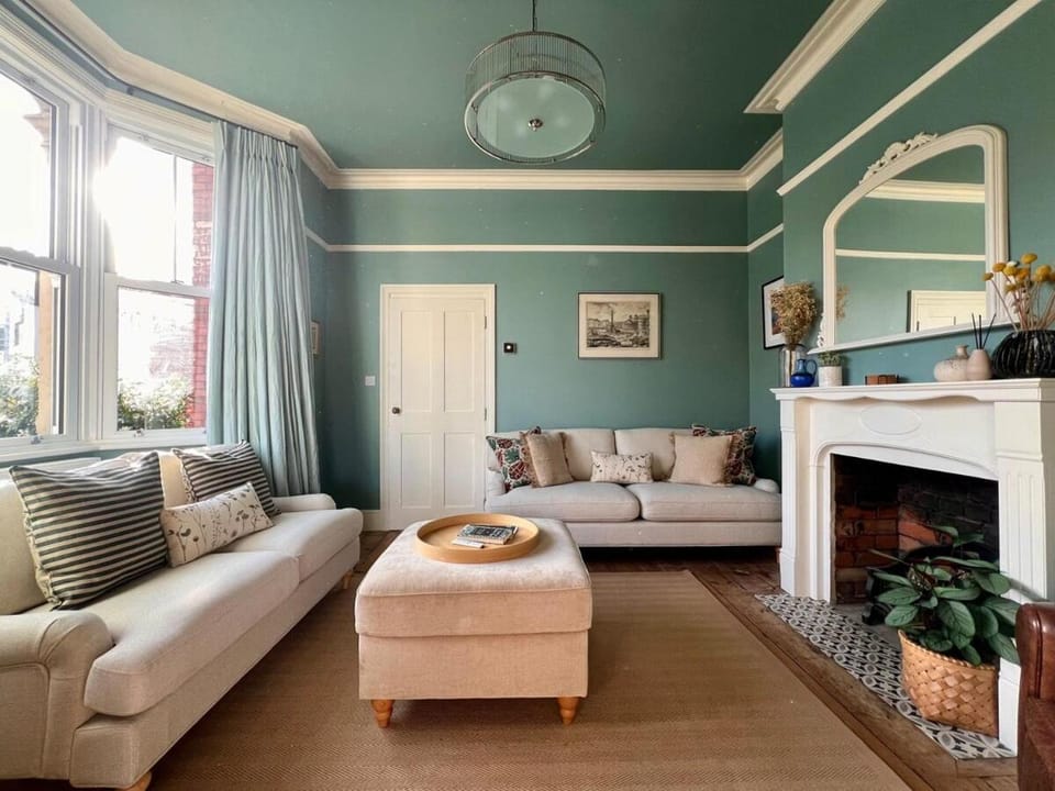 Stylish Victorian Home - Central Frome House in Frome