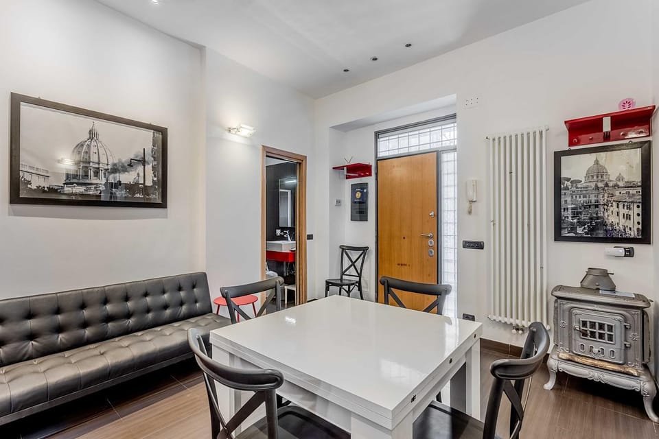 Vatican Bridge Home Apartment in Rome