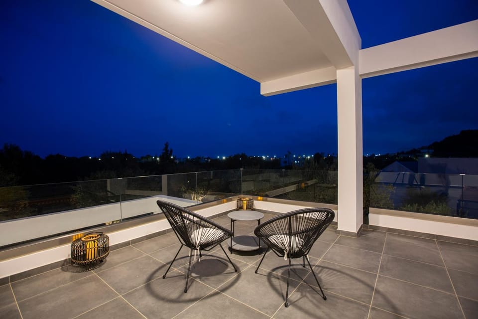 Patio, Night, View (from property/room), Balcony/Terrace