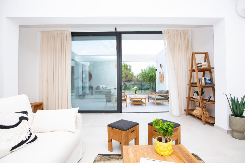Patio, Living room, Seating area, Garden view