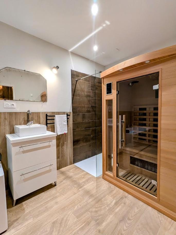 Sauna, Bathroom