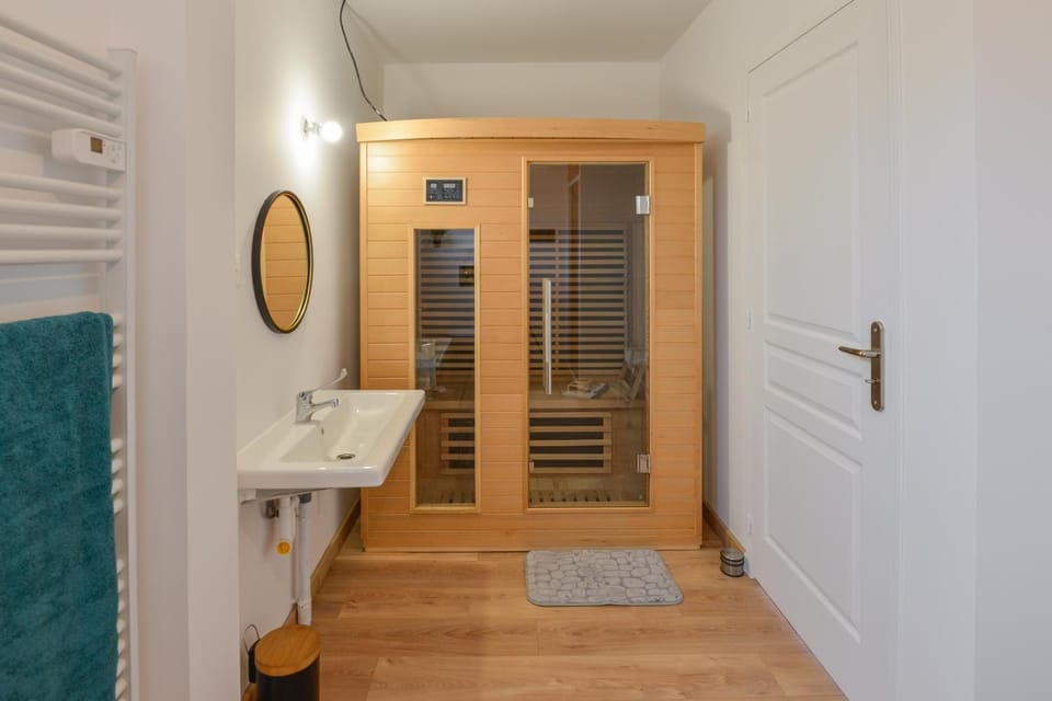 Sauna, Bathroom