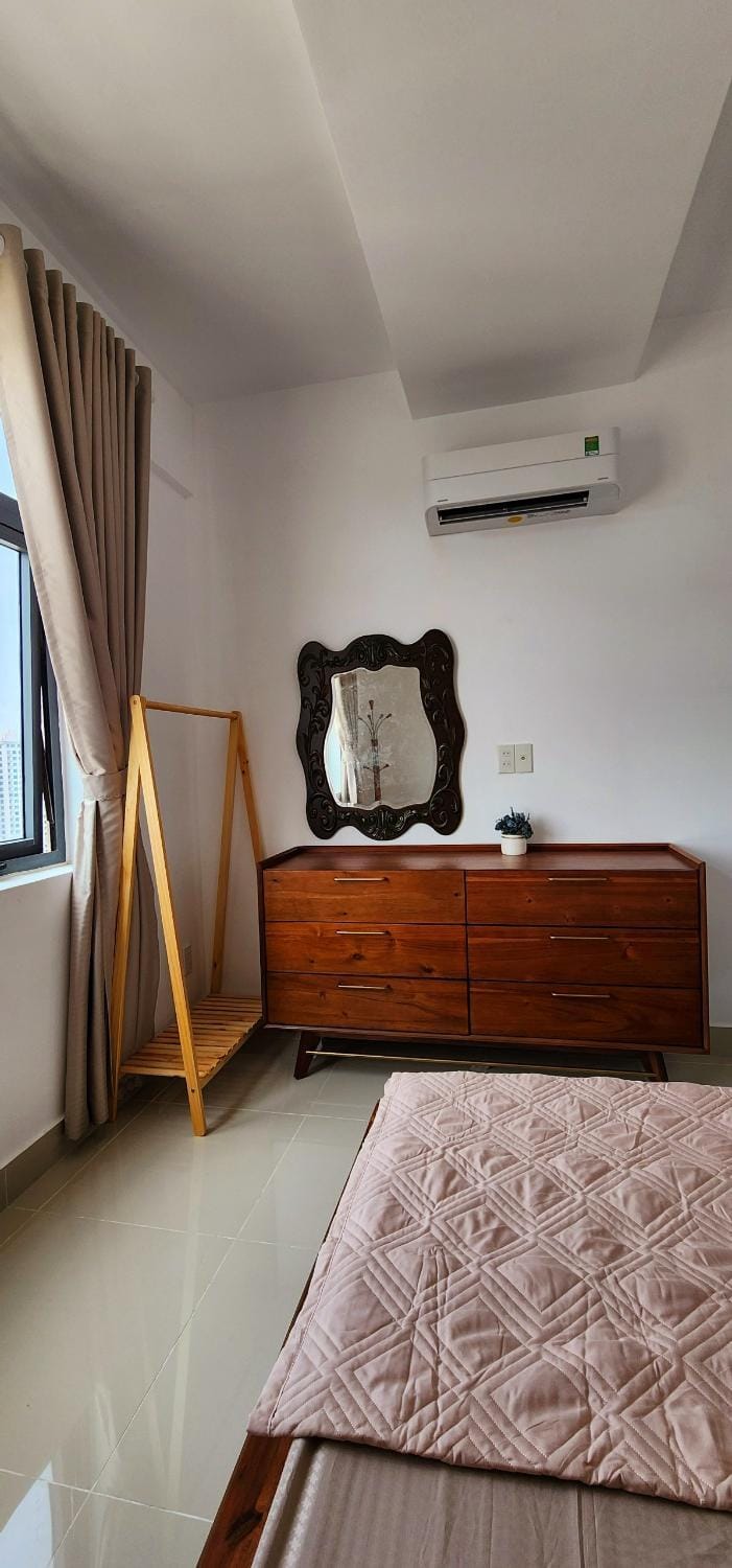 Bed, Bedroom, air conditioner
