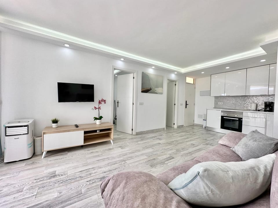 TV and multimedia, Living room, kitchen, air conditioner