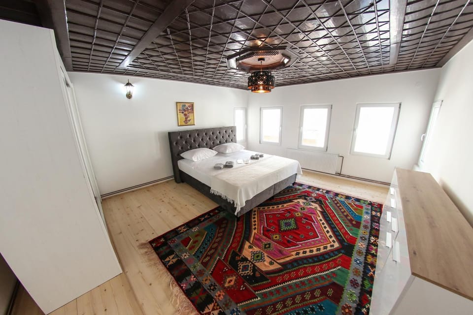 Bed, Photo of the whole room, Bedroom, wardrobe