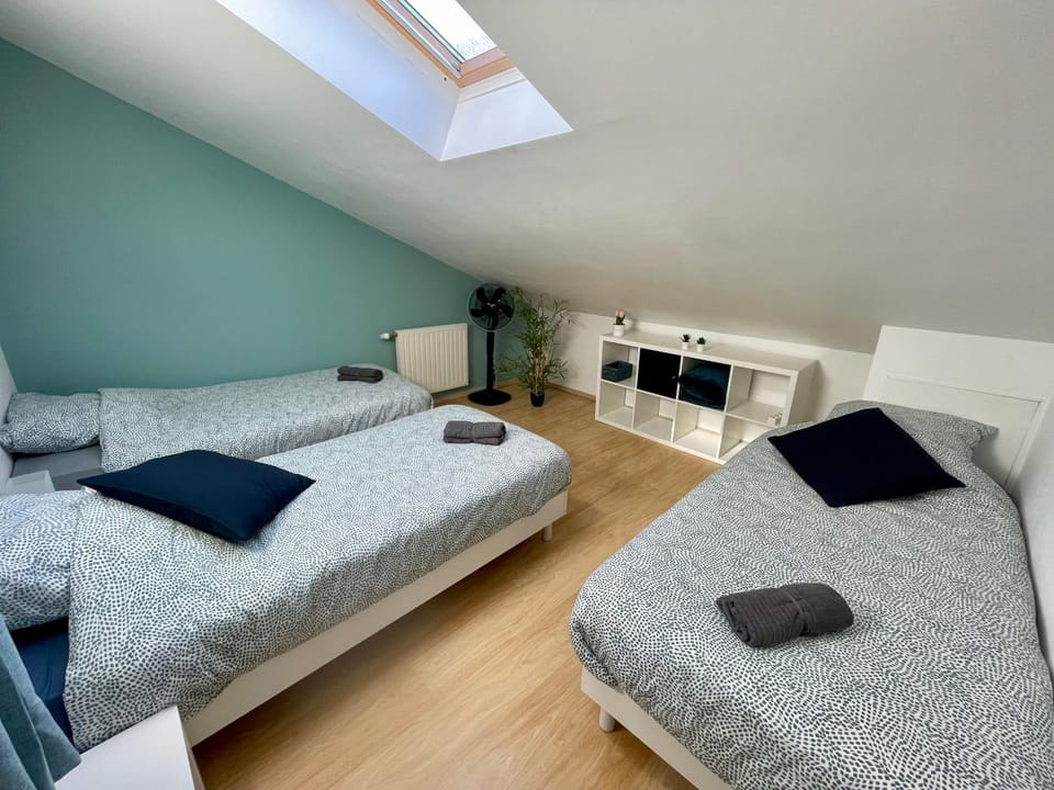 Bed, Photo of the whole room, Bedroom, towels