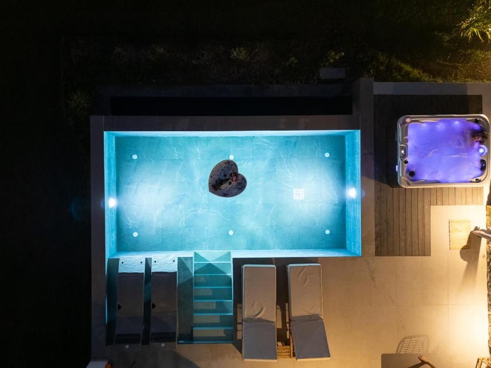 Night, Swimming pool