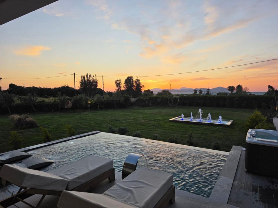 Property building, Swimming pool