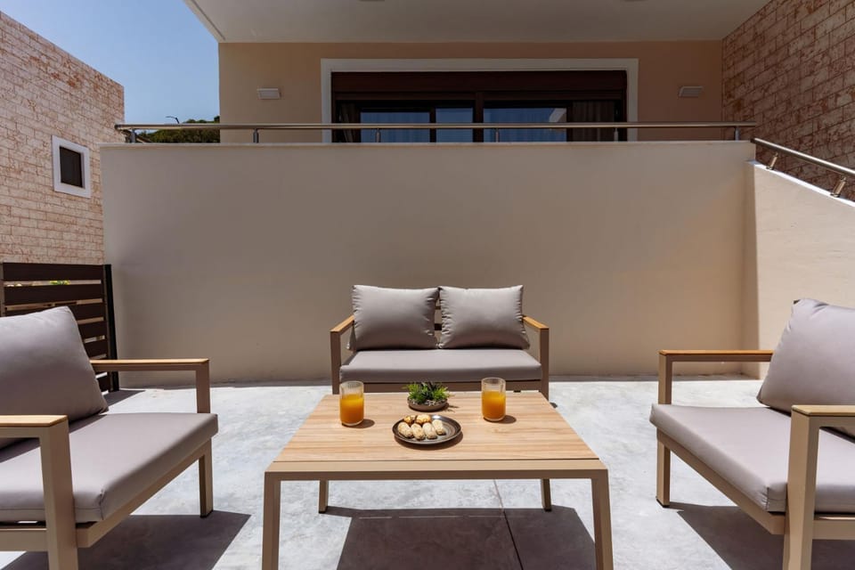 Patio, Day, View (from property/room), Balcony/Terrace, Seating area