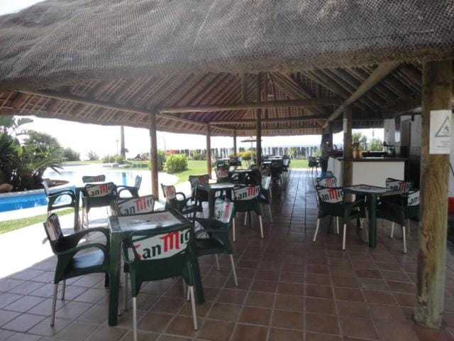Restaurant/places to eat, Restaurant/places to eat