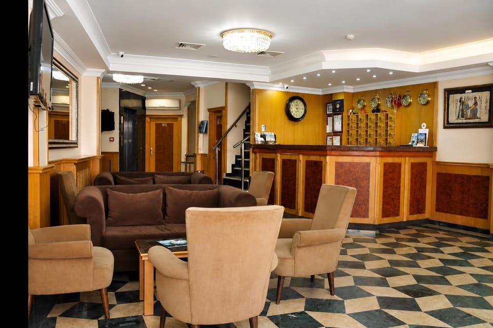 TV and multimedia, Seating area