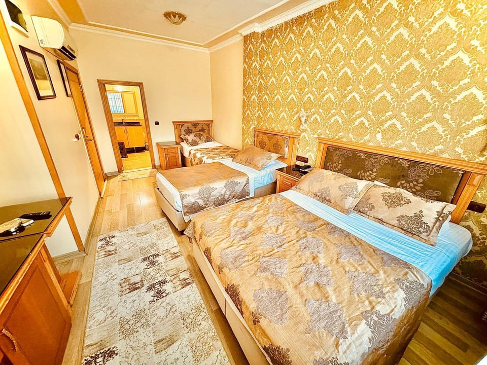 Bed, Photo of the whole room, Bedroom, air conditioner