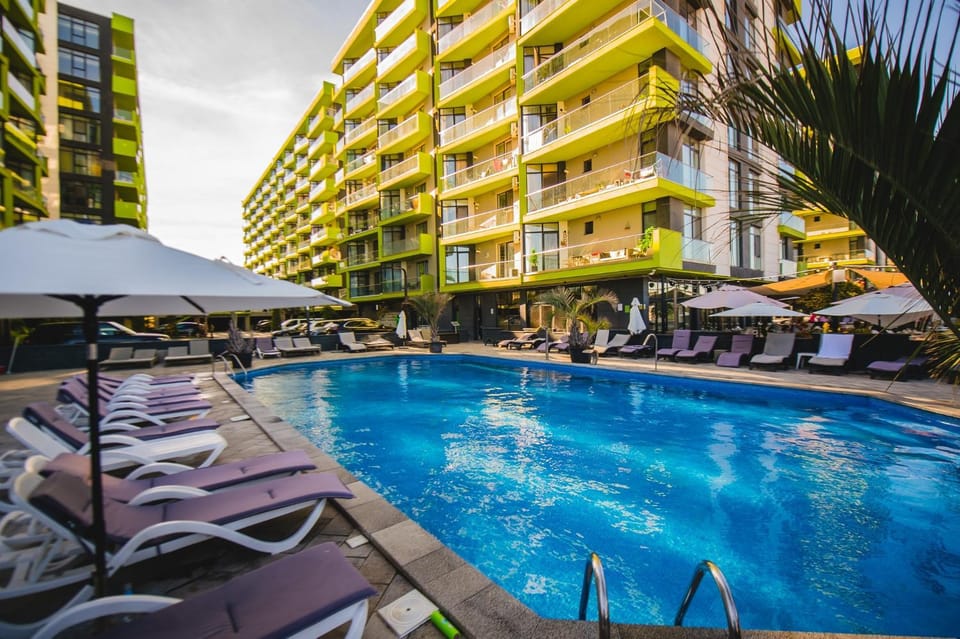 Property building, Swimming pool