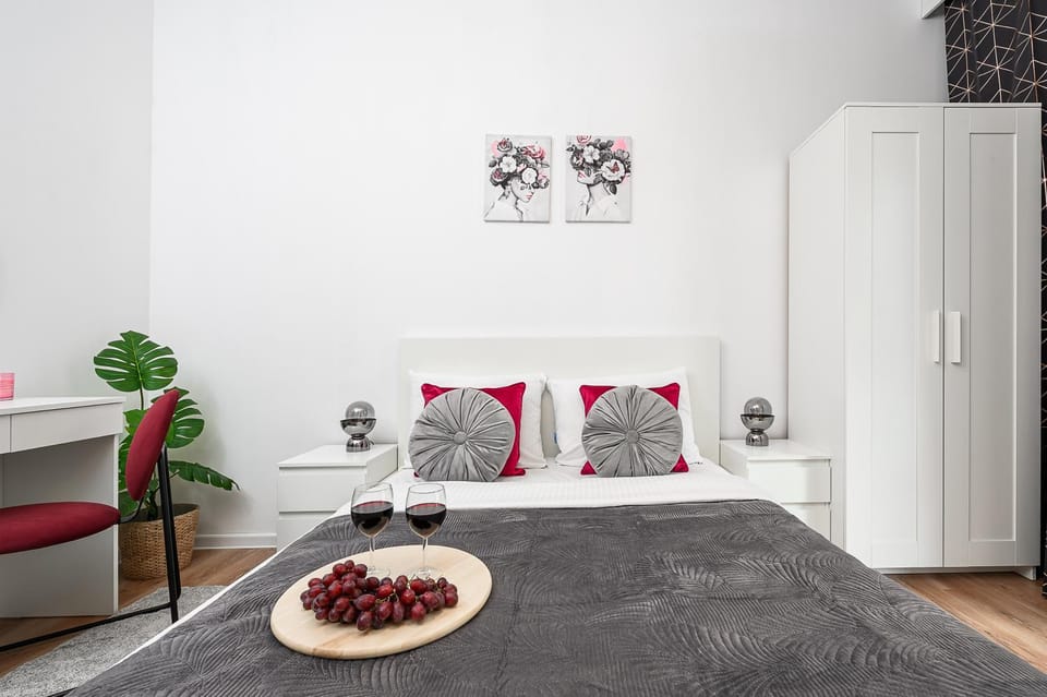 Bed, Bedroom, wardrobe