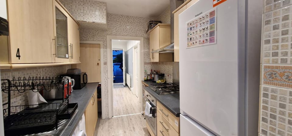 Kitchen or kitchenette, Kitchen or kitchenette, oven, stove