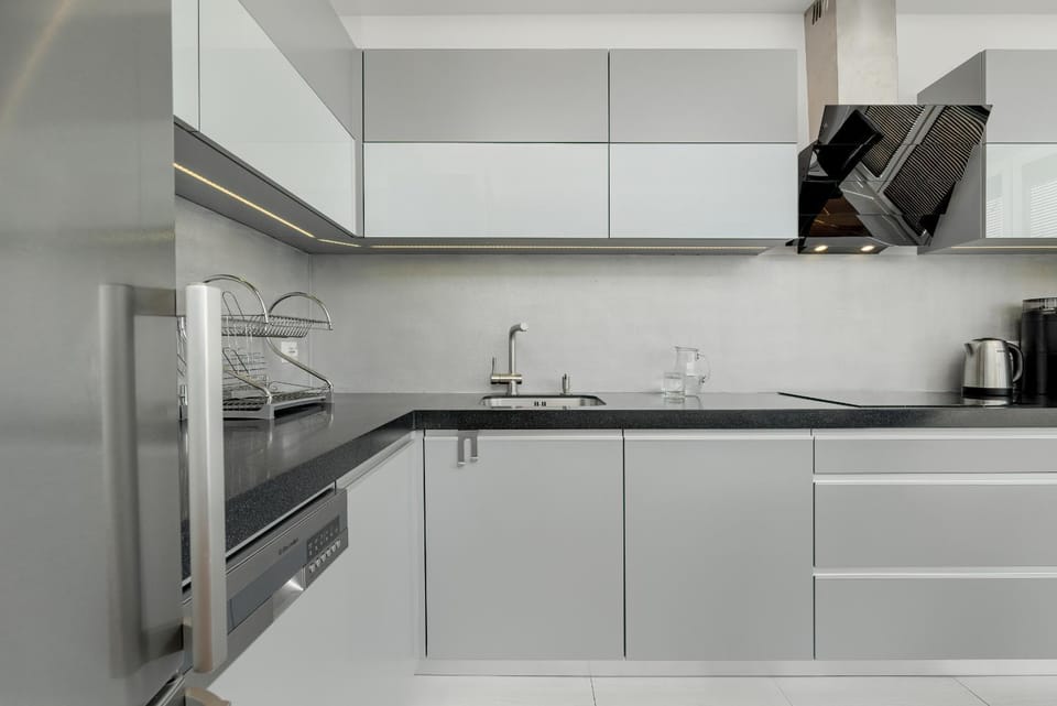Coffee/tea facilities, Kitchen or kitchenette, dishwasher, oven, pet friendly, stove