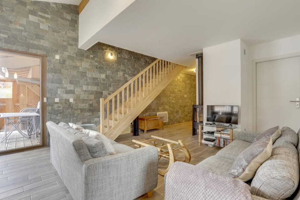 Communal lounge/ TV room, Living room