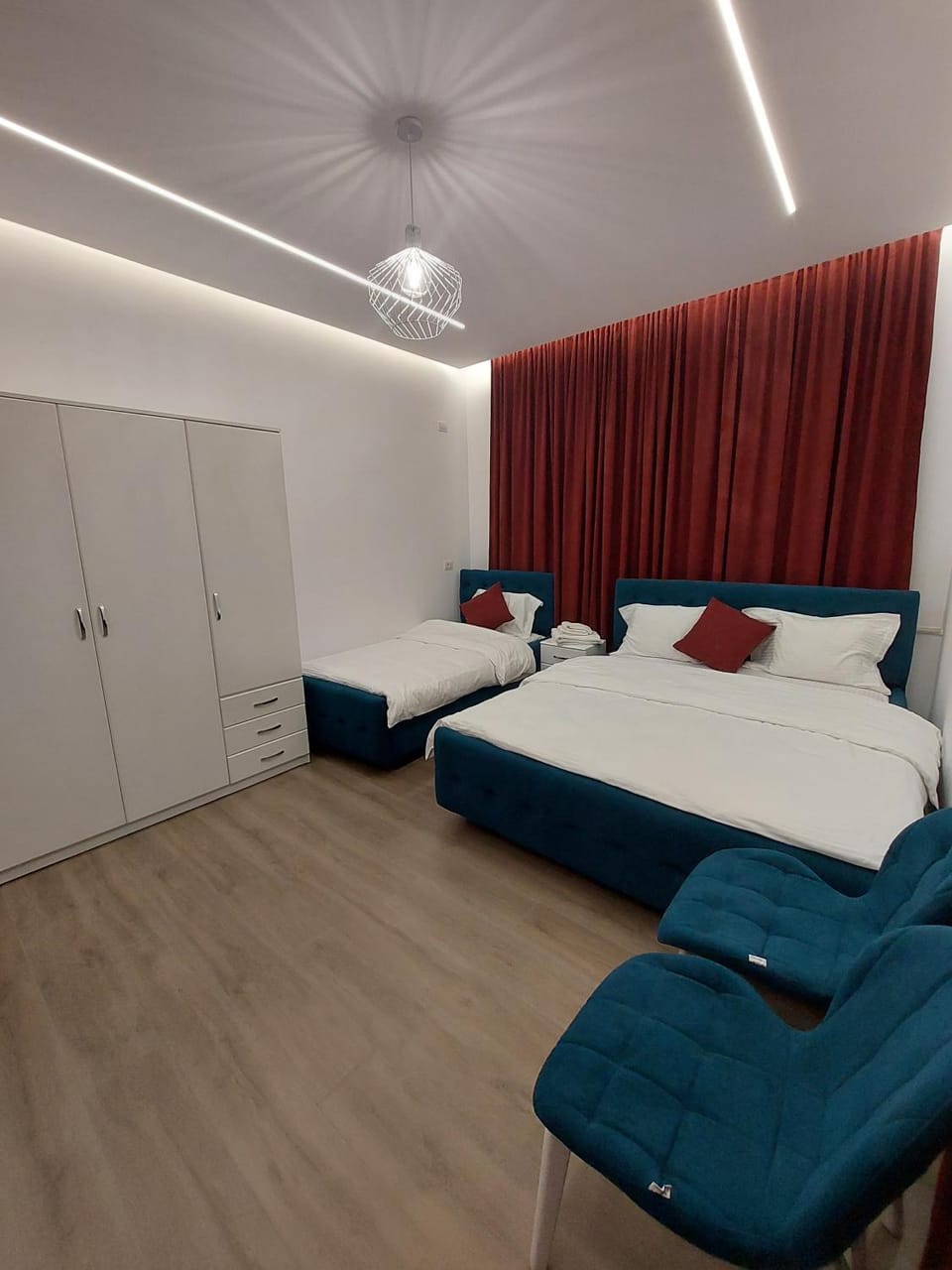 Photo of the whole room