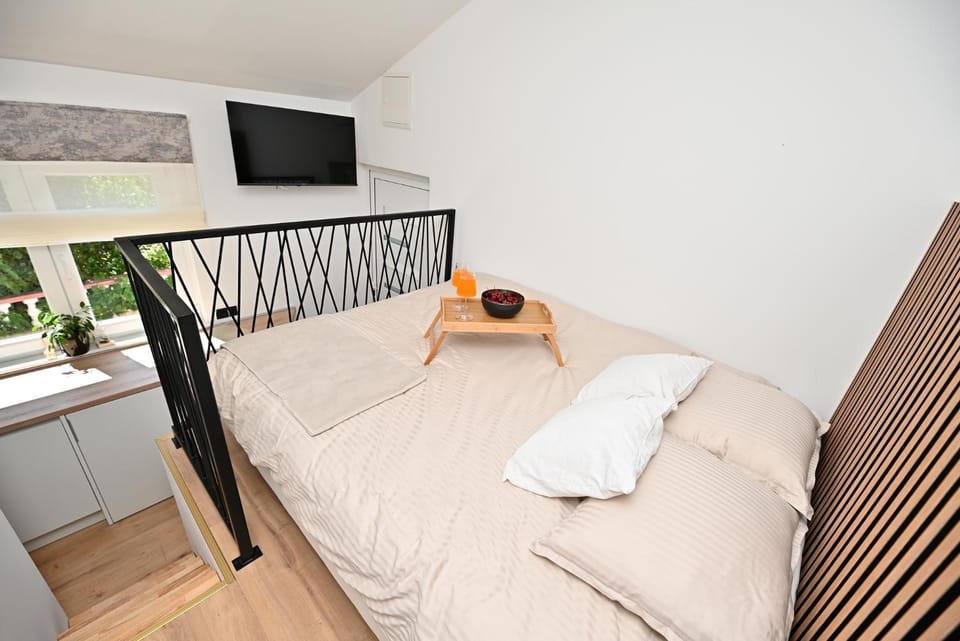 TV and multimedia, Bedroom