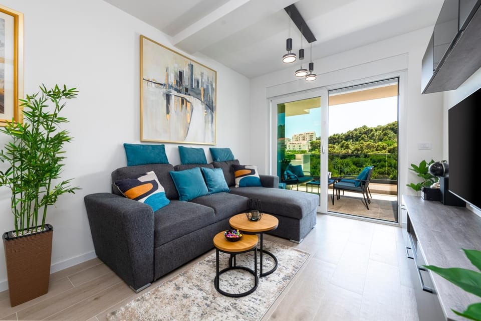 TV and multimedia, Living room, Seating area