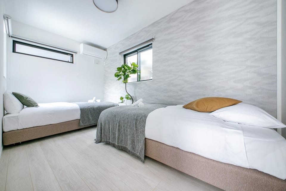 Bedroom, air conditioner